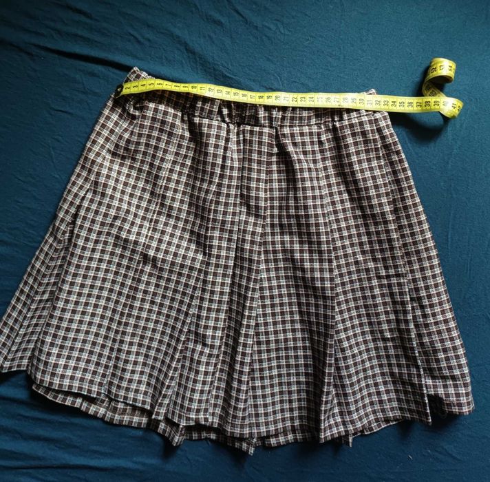 Тенісна спідниця в гарному стані