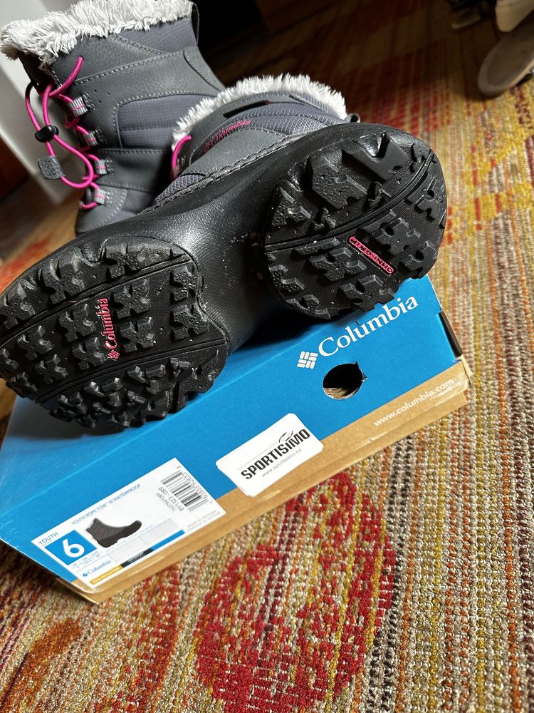 Зимние сапожки Columbia,38p (24 cm) состояние новых