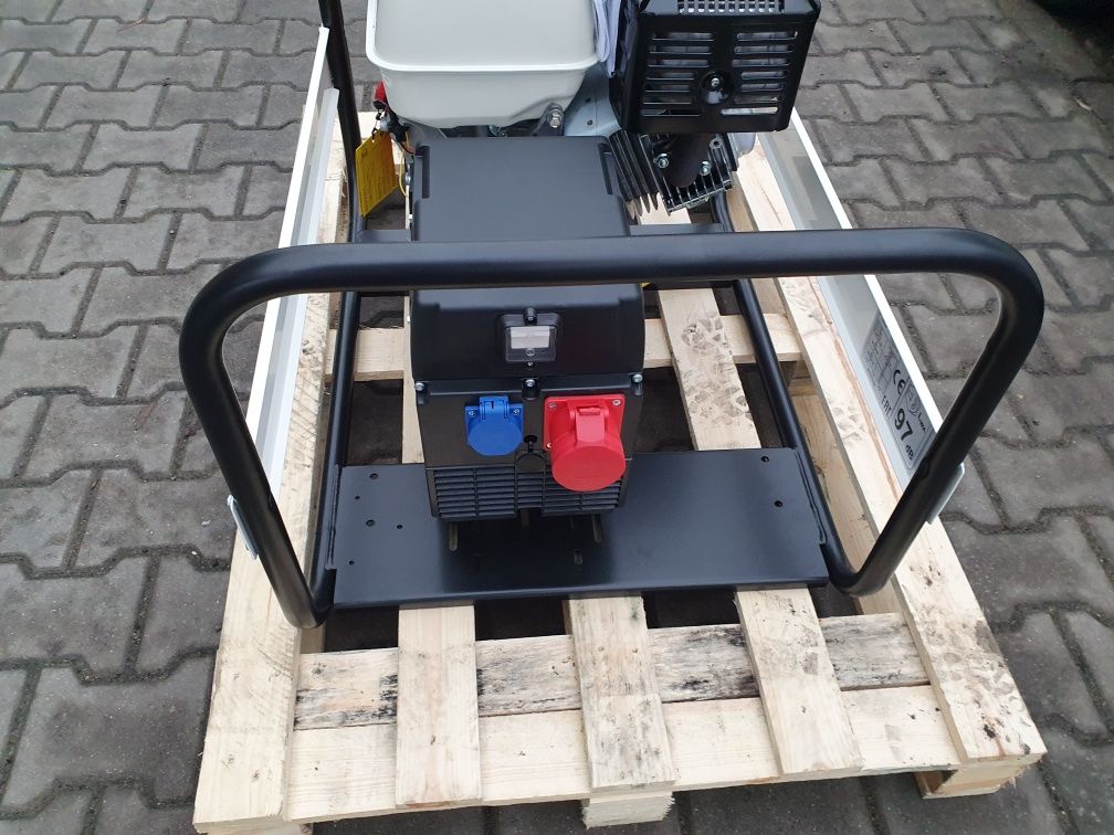 Agregat Prądotwórczy FOGO FH8000R AVR 6.2 kW III Fazy