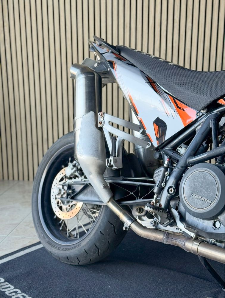 KTM 690 Supermotard LC4