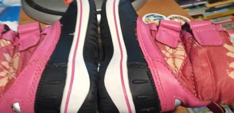 Sprzedam Botki różowe . Rozmiar 20