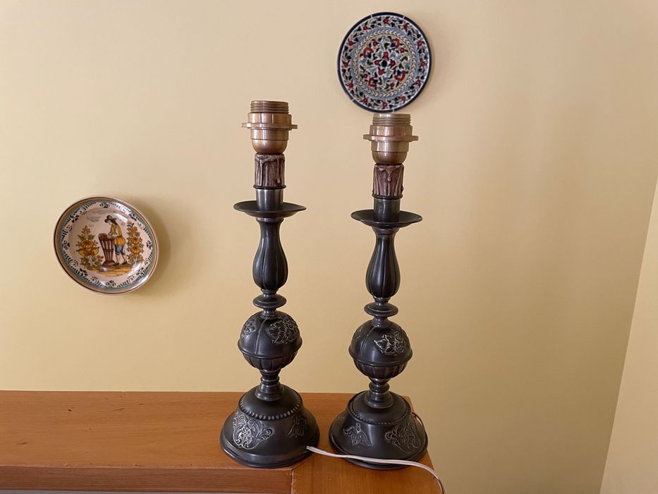 Candeeiros Elétricos de Quarto de Dormir Antigos em Estanho