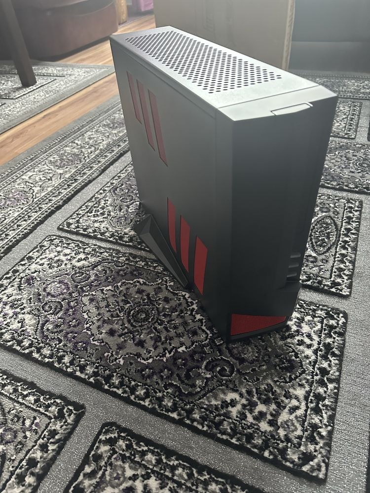 Mały Komputer salon TV SFF ITX ryzen 8400f rx 7600 wifi bt 32gb ram