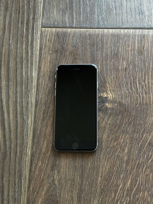 iPhone 6s в идеальном состоянии