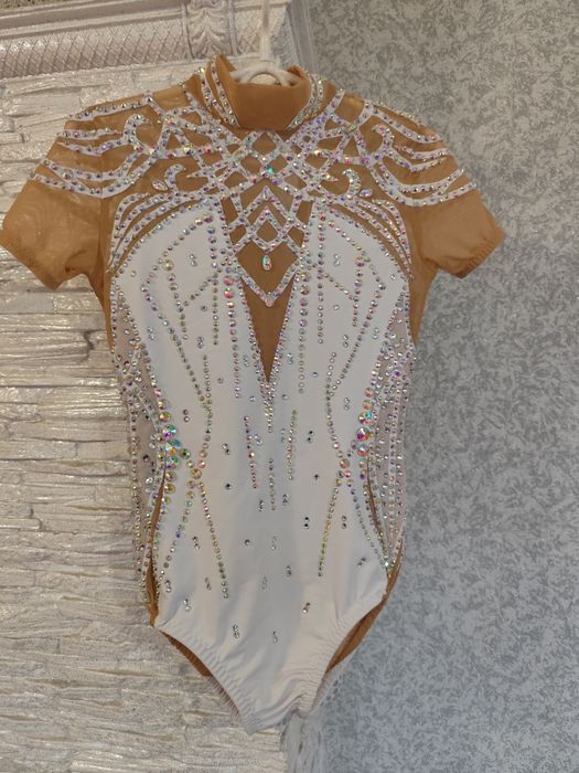 Нові купальники для художньої гімнастики