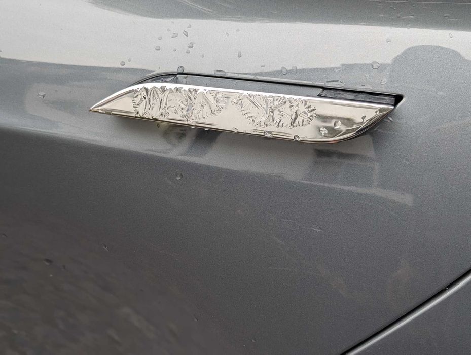 Tesla Model S 85