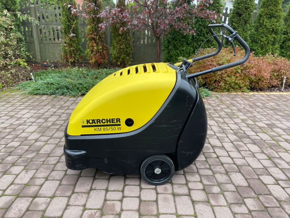 Jak nowa zamiatarka spalinowa KARCHER KM 85/50W od nowości tylko 84h