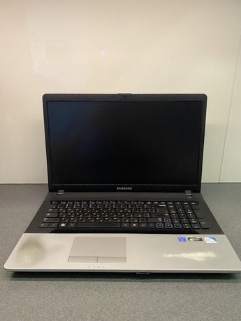 Ноутбук Samsung NP300E7Z