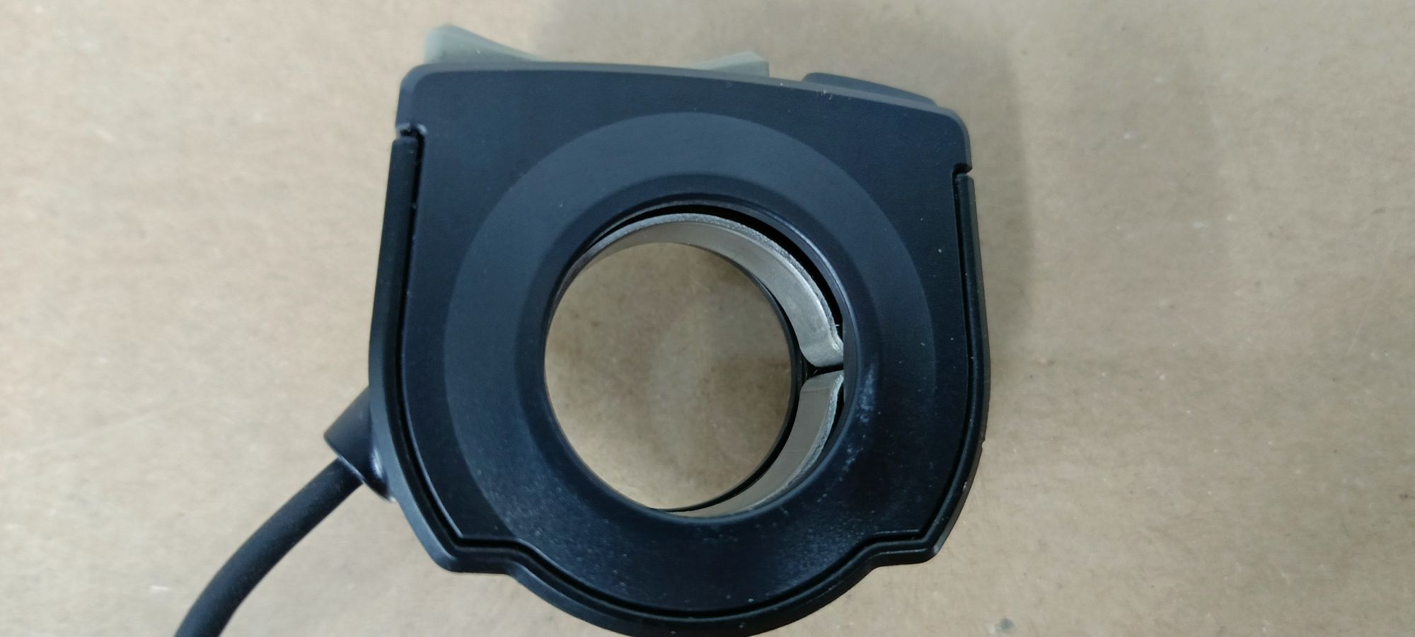 Nr1. Manipulator Shimano Steps Di2. Prawa strona.