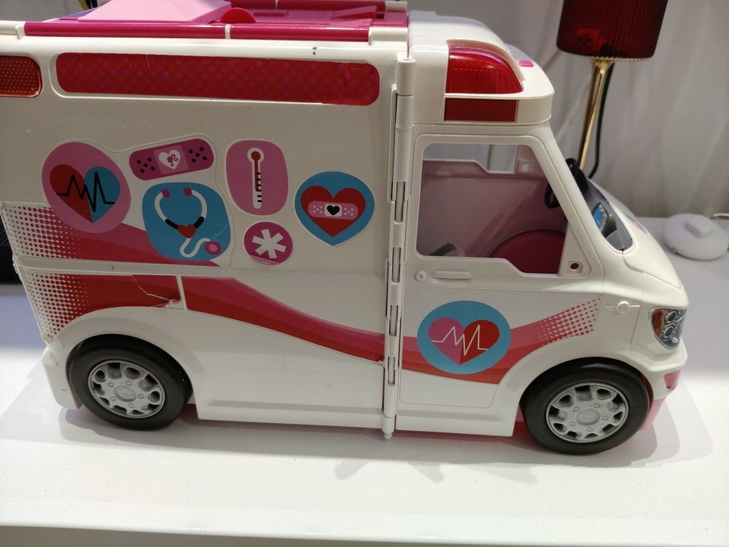 Camper dla Barbie