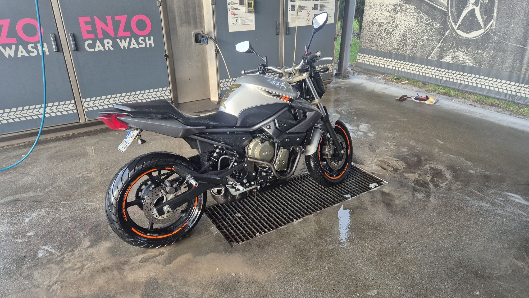 Yamaha XJ6 - niski przebieg 12 957 km!! ORYGINAL!!