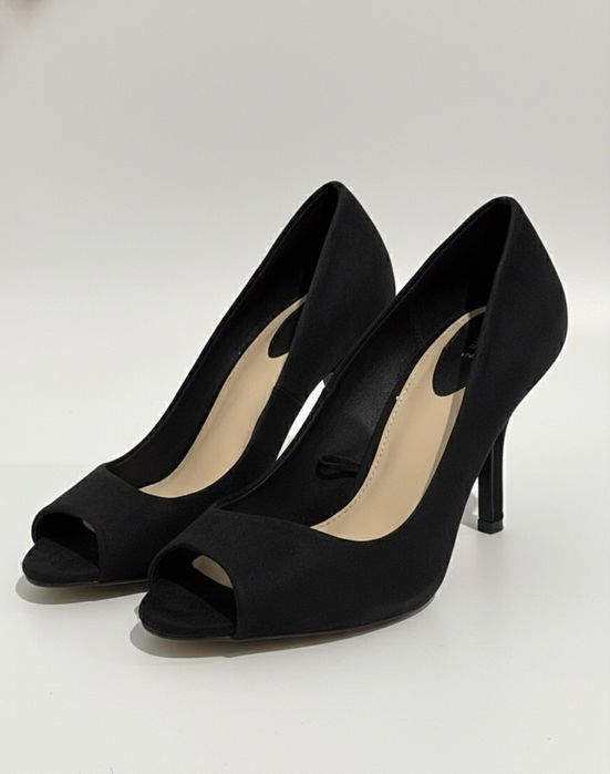 Sapatos bershka pretos(novos)