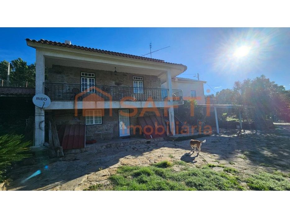 Vende-se Casa de Campo em Santo Amaro - Vela - Guarda