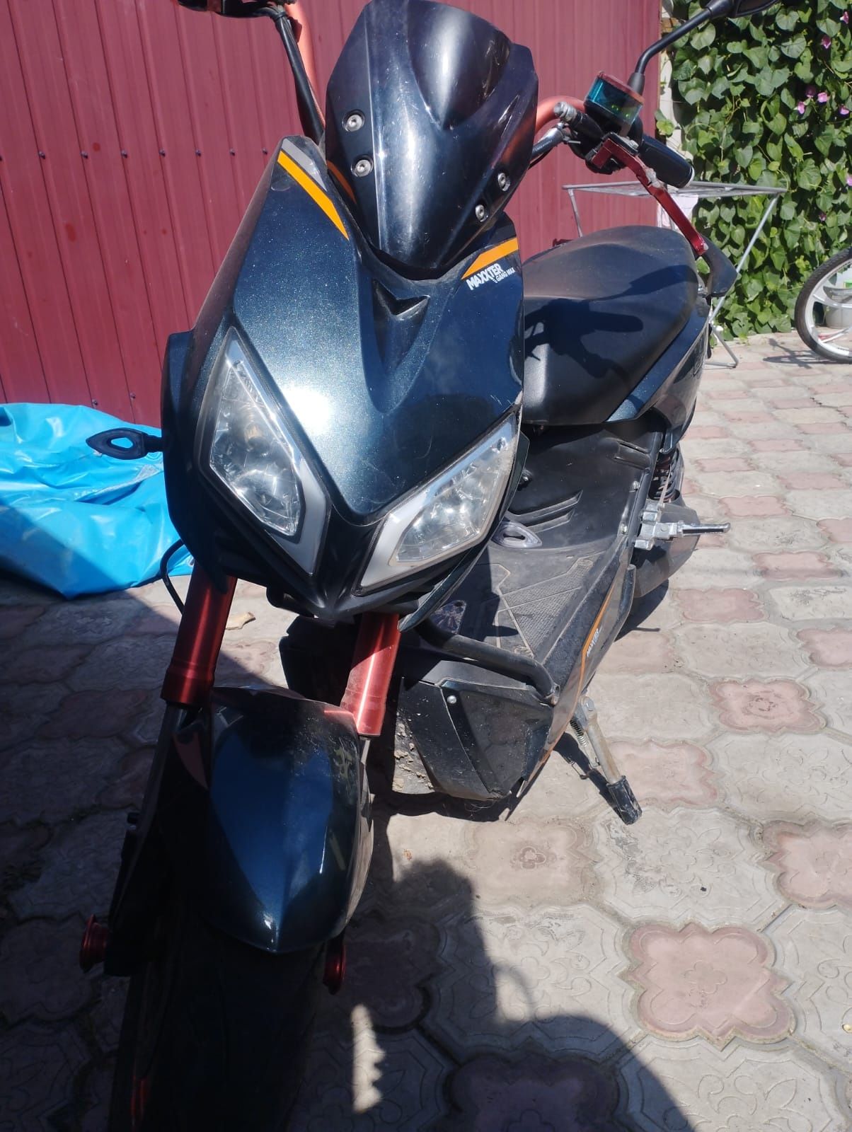 Електроскутер Maxxter grand max