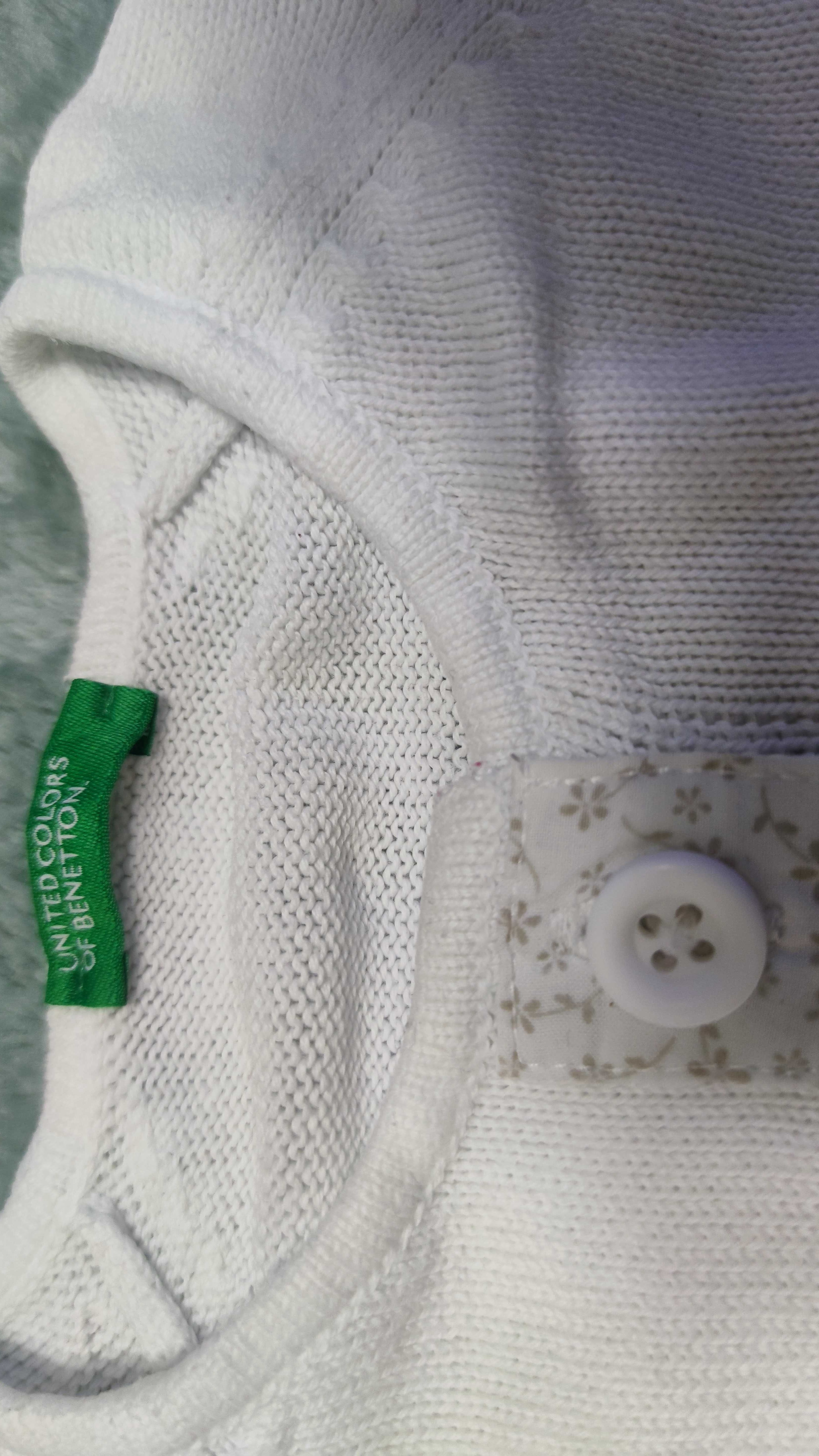 Benetton elegancki zapinany sweter kardigan biały 62 3-6 na chrzciny