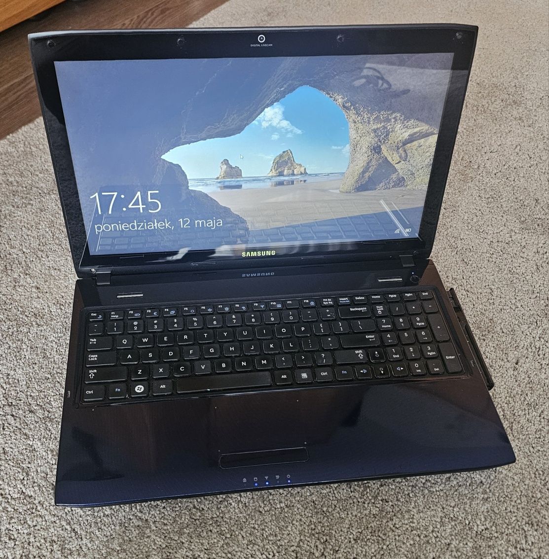 Sprzedam laptop samsung R590