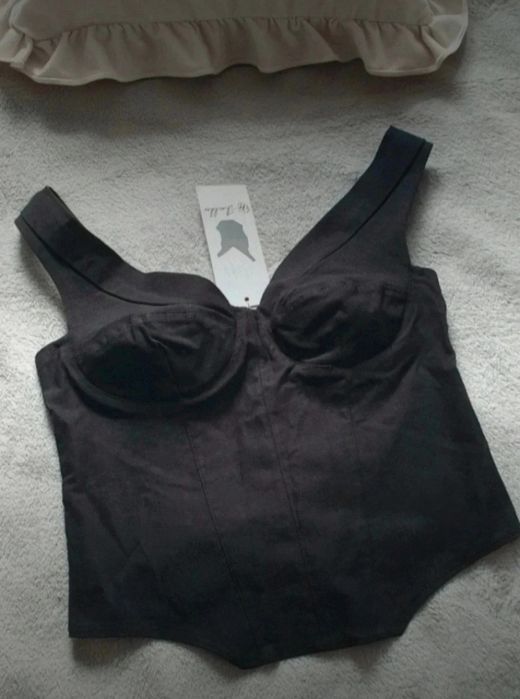 Gorset r.M elastyczny czarny dopasowany nowe body amisu