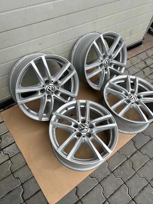 4x felgi aluminiowe VW 17cali