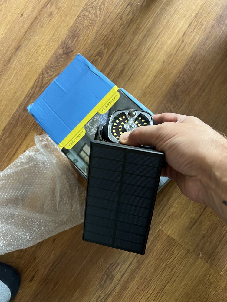 Camera solar atrapa