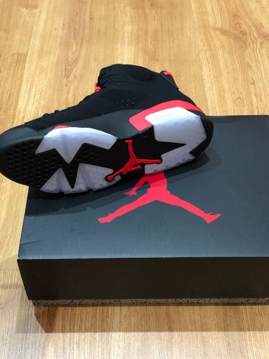 Nike Air Jordan 6 Retro