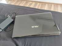 Laptop ASUS 17 cali