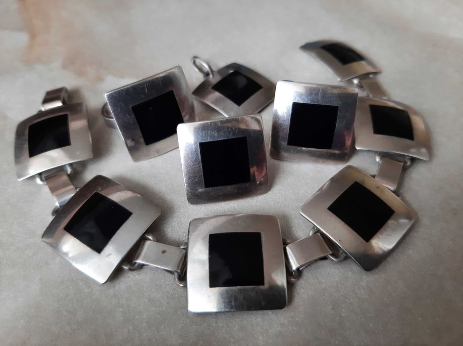 Stary okazały komplet