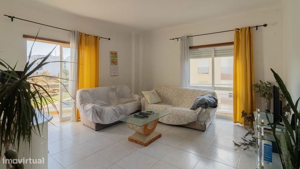 Apartamento T3 espaçoso e luminoso no centro de Lagos