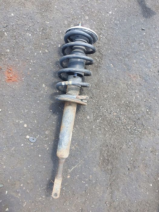 amortyzator przedni L/P przód VOLKSWAGEN PASSAT B5 2004 2.5 tdi ŁADBY