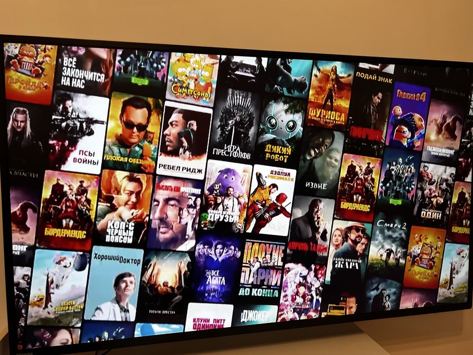 Toshuba телевізор 55дюймів Смарт але краще під TV box