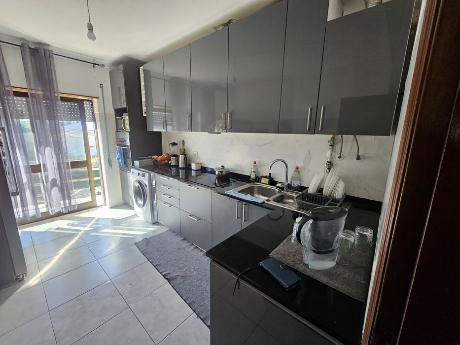 Aluga se quarto nos Marinheiros