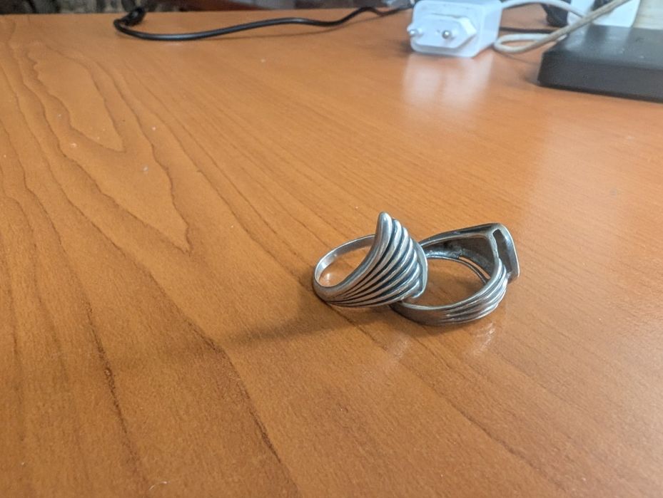 Продам кольцо серебро 925