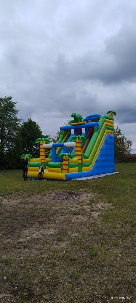 DINO - dmuchany plac zabaw, zjeżdżalnia. Dmuchaniec. Piana Party.