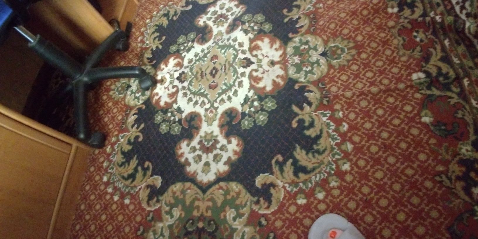 Продам ковер 3х2