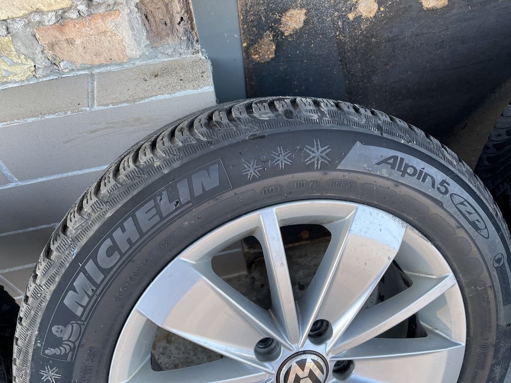 Шини резина зимова Michelin Alpin 5 205/60 R16