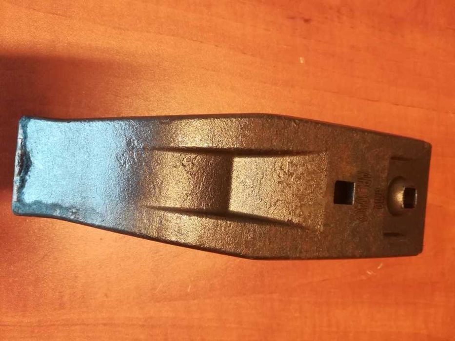 Dłuto Redlica HORSCH 2-otworowe napaw płytka AMA Landstal Mandam