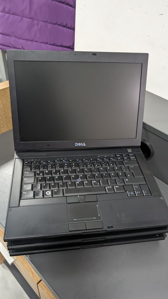 Недорогі ноутбуки Dell  для дому ціна 2500( 4 ГБ оперативки)