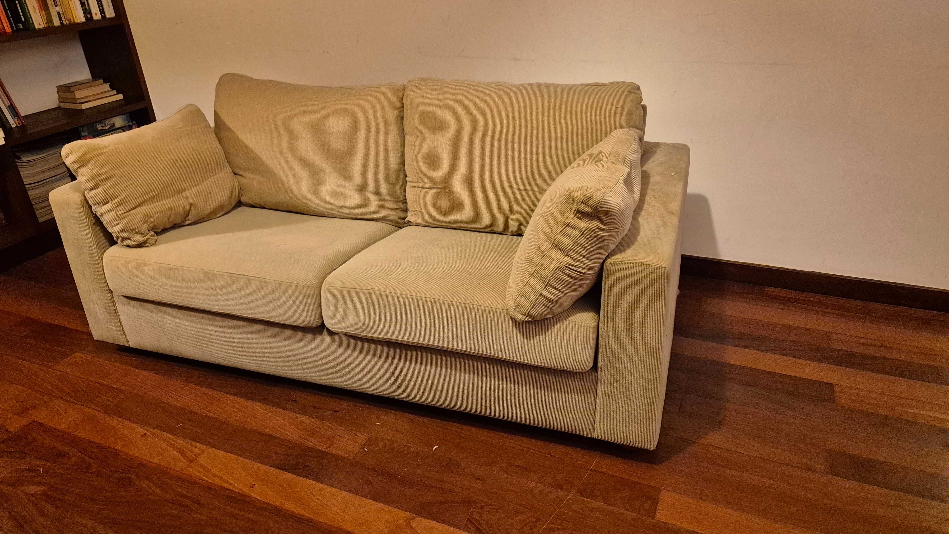 Sofa 2/3 lugares para desocupar