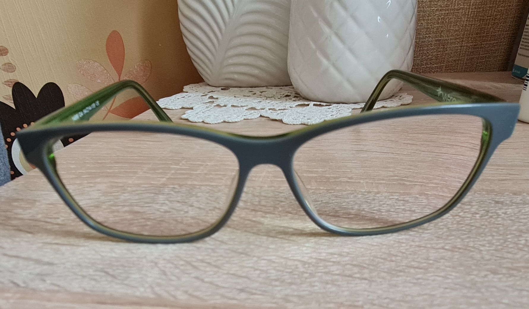 Okulary korekcyjne, oprawki plastikowe