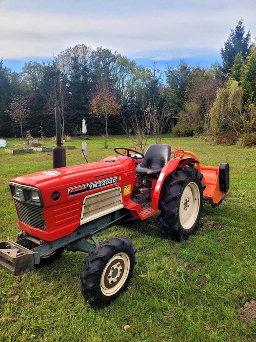 Mały traktor Yanmar YM2202 4x4 22KM z GLEBOGRYZARKĄ i KOSIARKĄ ciągnik