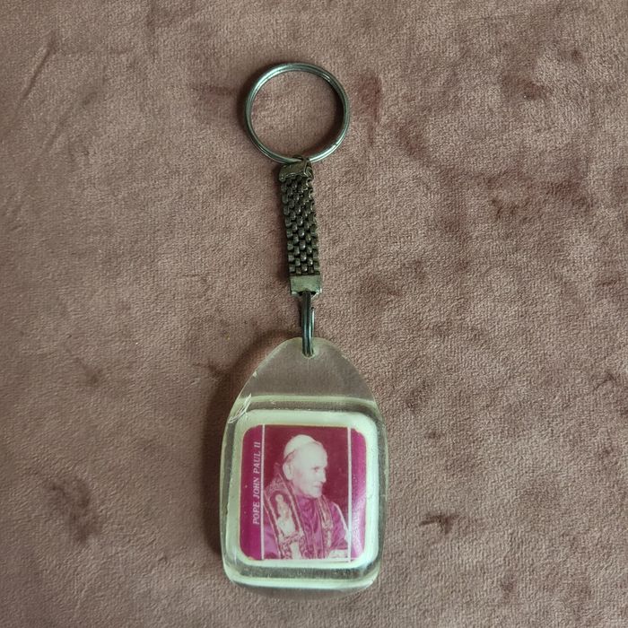 Stary kolekcjonerski brelok Jan Paweł II ¹⁸²