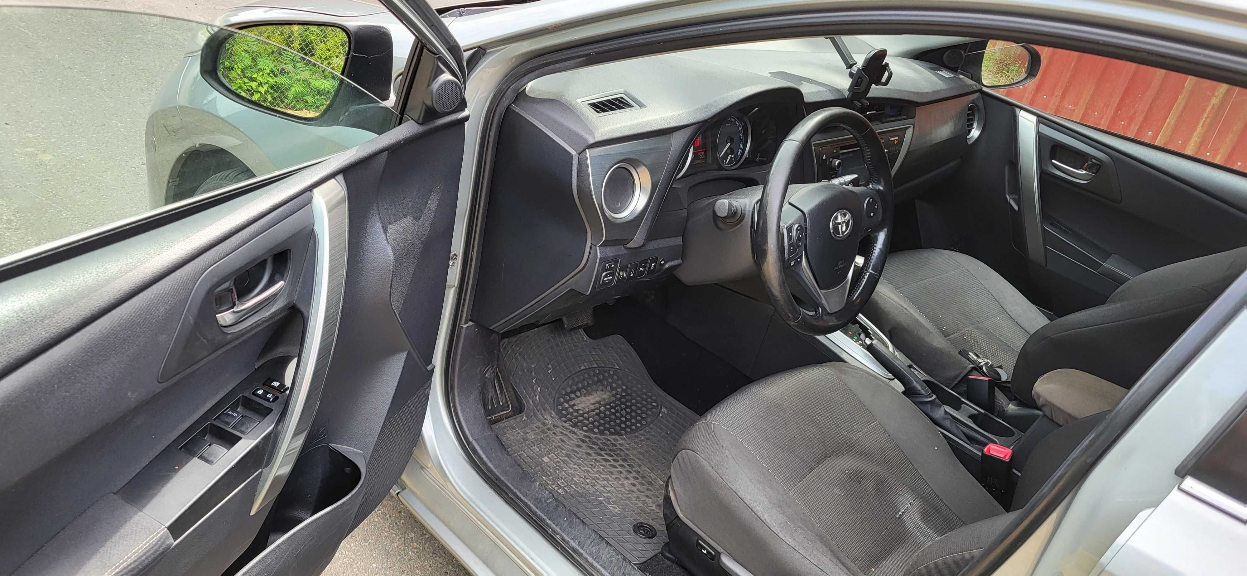 Toyota Auris Automat