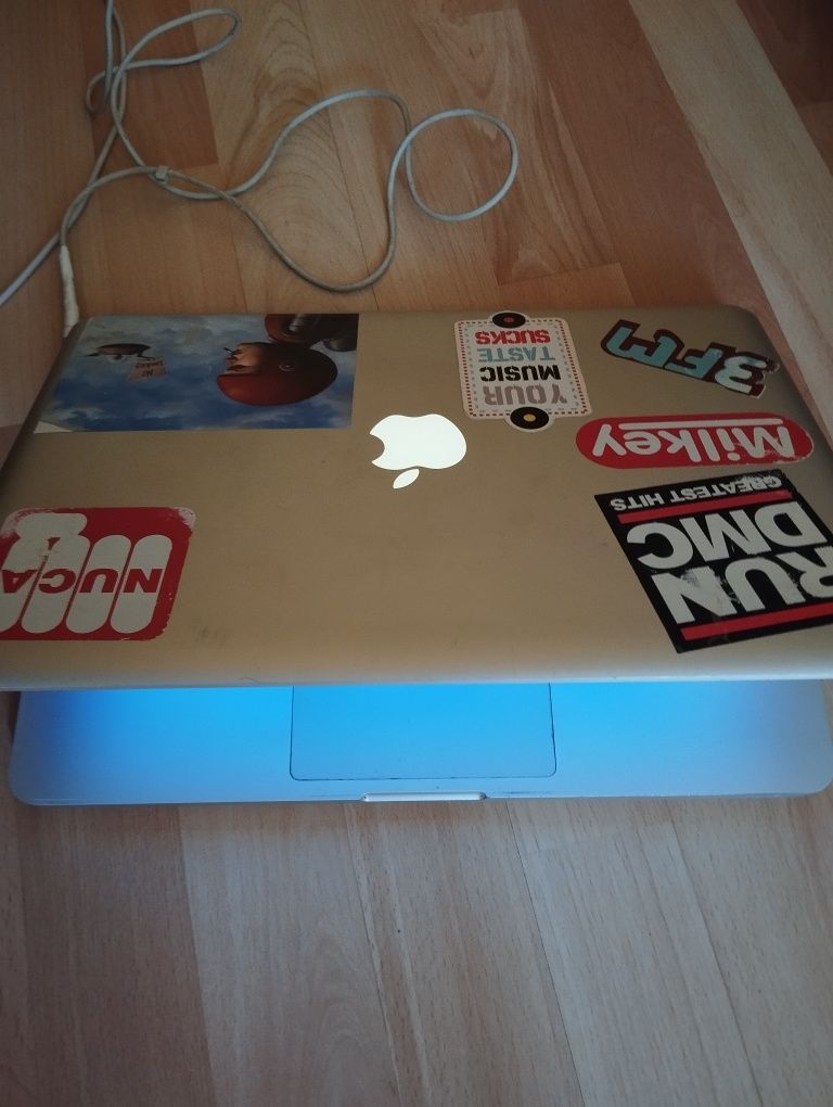 MacBook 13 Aluminum Late 2008