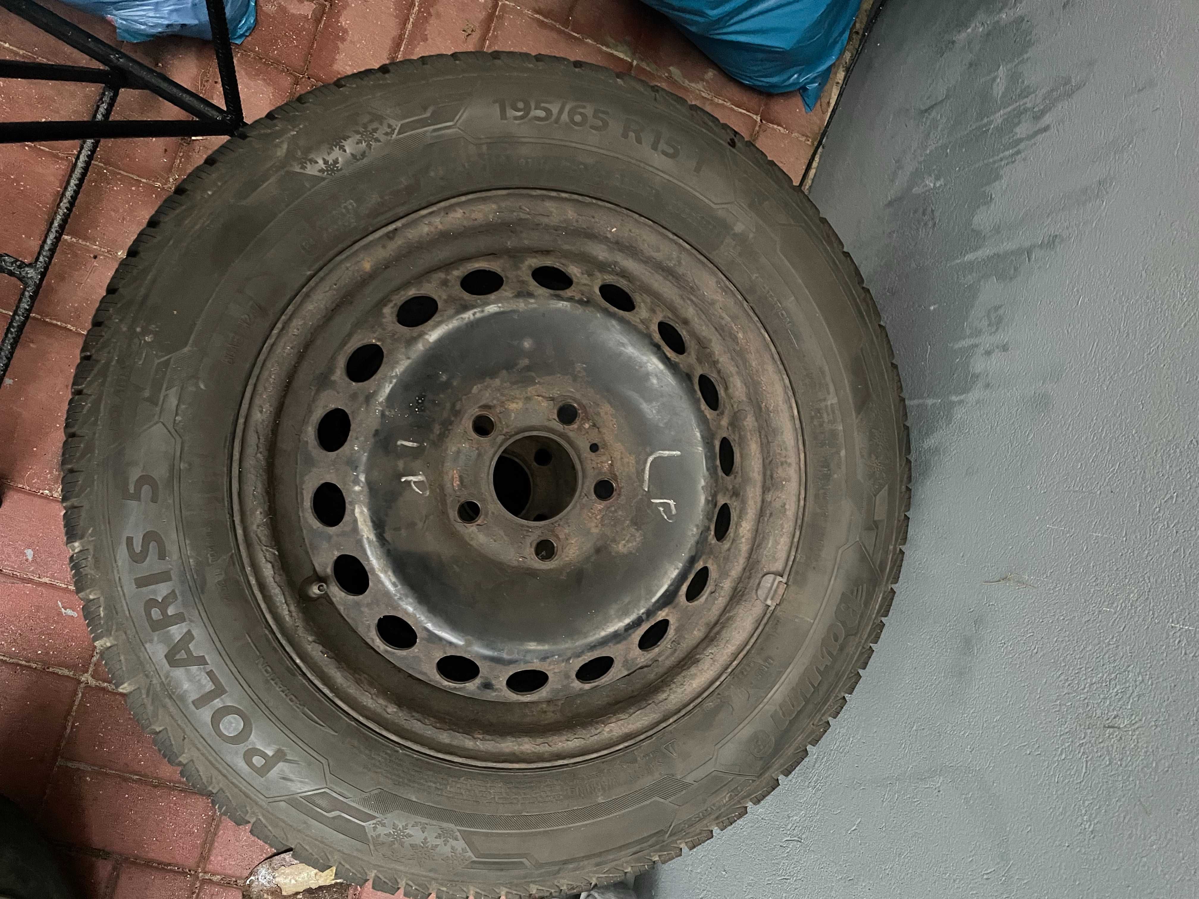 Koła zimowe SAAB stalowe 6jx15, 5x110, et49, 195/65R15T Barum