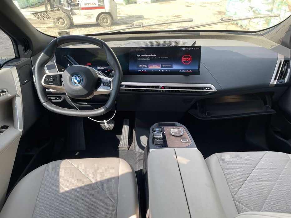 Торпедо BMW IX i50