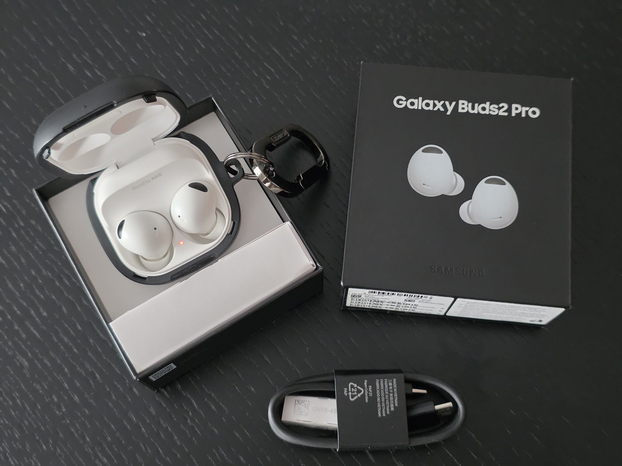 Samsung Galaxy Buds2 Pro Białe jak nowe + etui