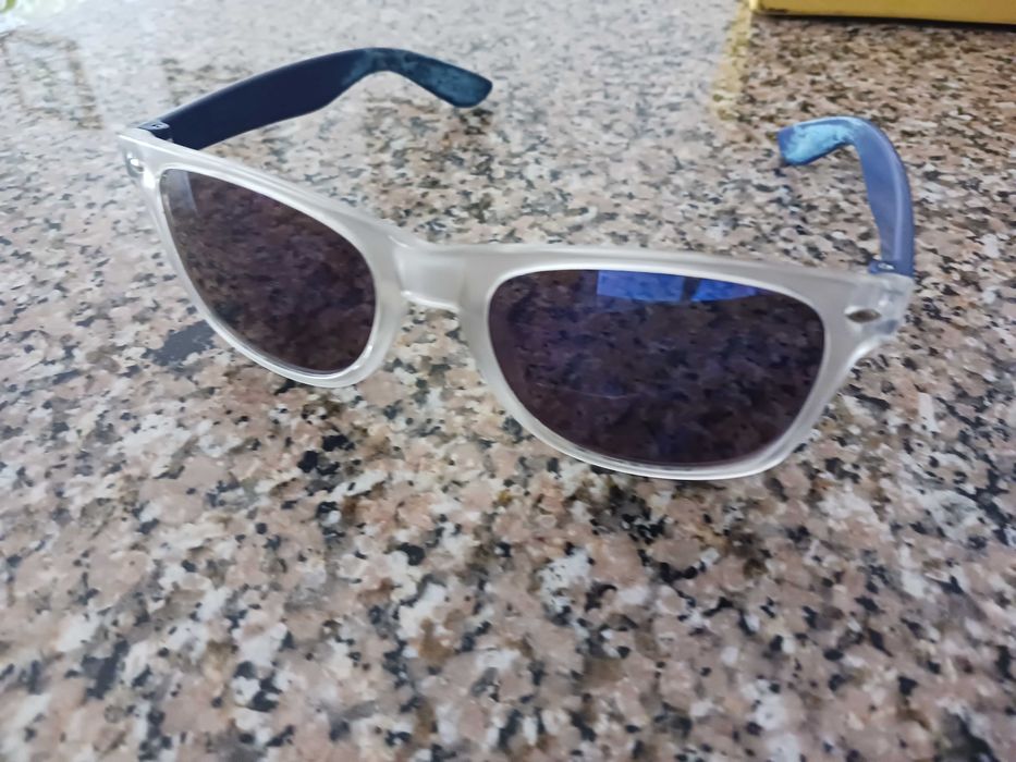 Óculos de sol espelhados