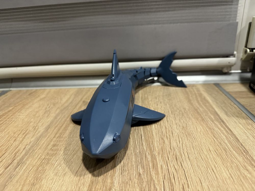 Радиоуправляемая игрушка Акула
