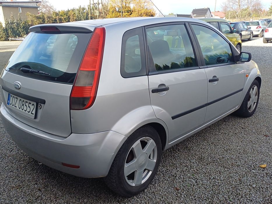 Ford Fiesta 5drzwi klima 160 tyś przebiegu  super stan techniczny
