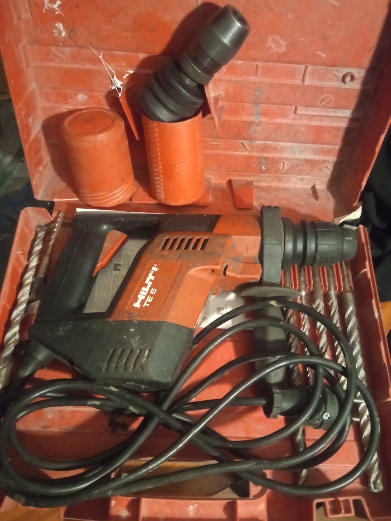 Maquina de furar Hilti