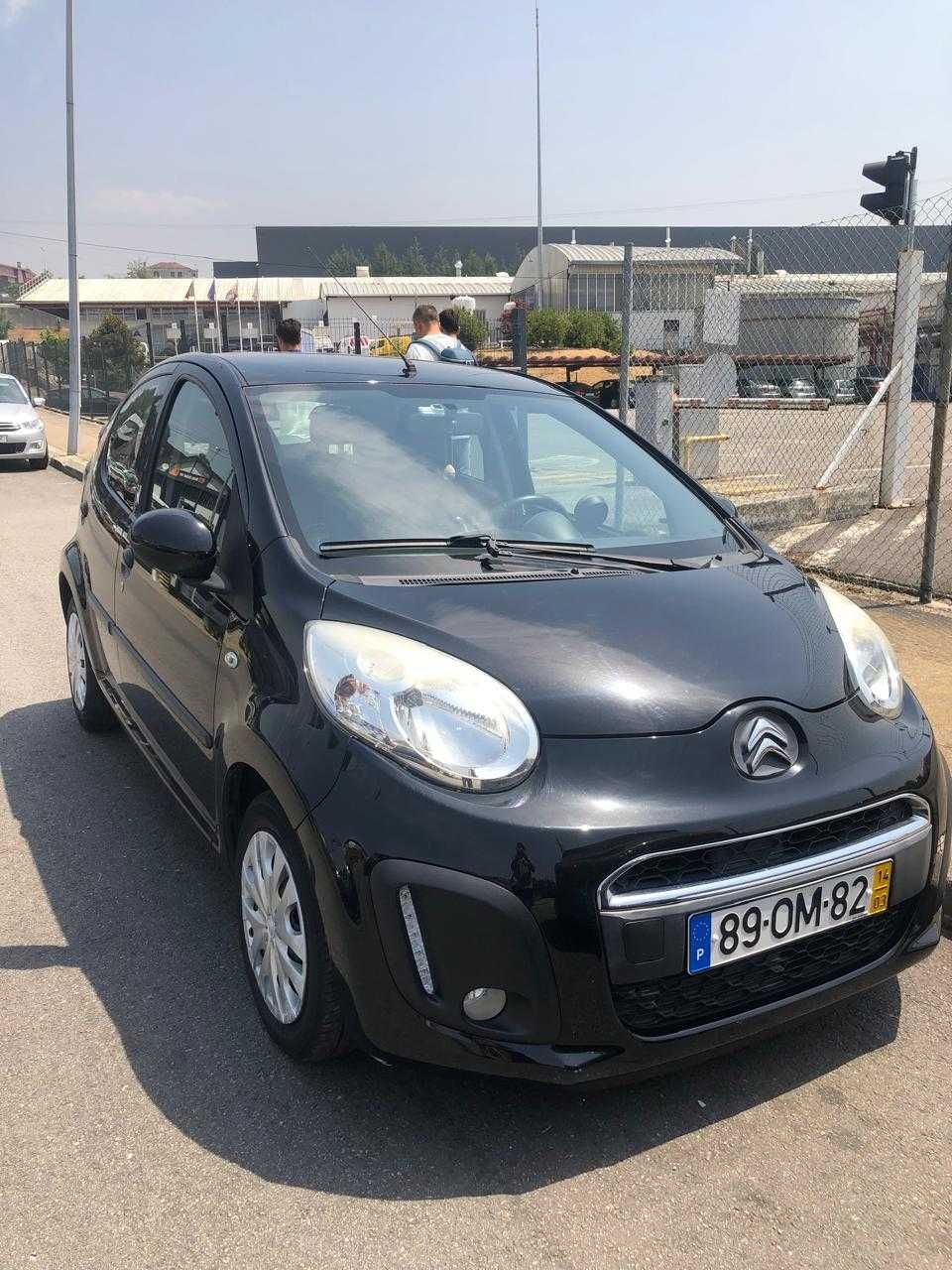 Citroen C1 - ano 2014, automático, ar condicionado, vidros elétricos.